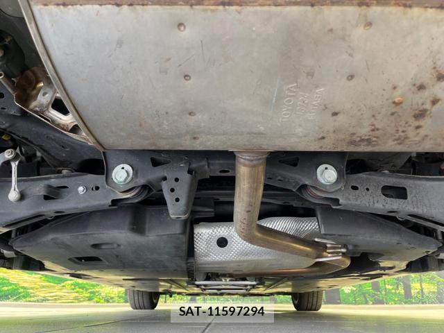 Toyota PRIUS 2019-05 8652740-18