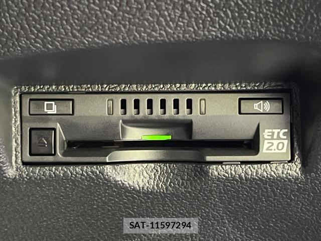 Toyota PRIUS 2019-05 8652740-6