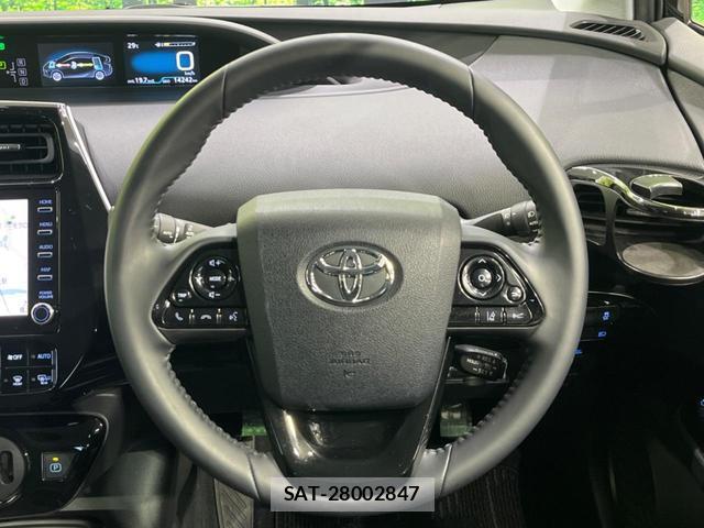 Toyota PRIUS 2022-08 8652746-10