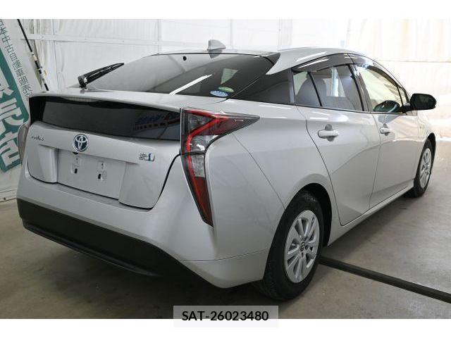 Toyota PRIUS 2016-03 8652888-2