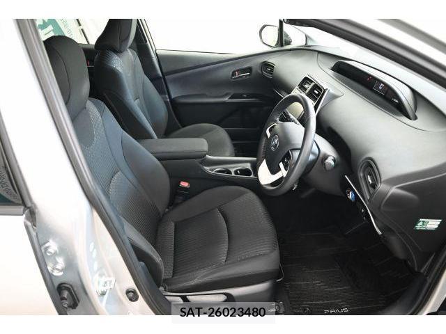 Toyota PRIUS 2016-03 8652888-7
