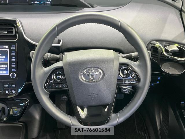 Toyota PRIUS 2022-11 8652931-10