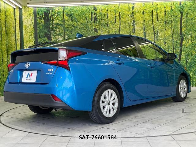 Toyota PRIUS 2022-11 8652931-16