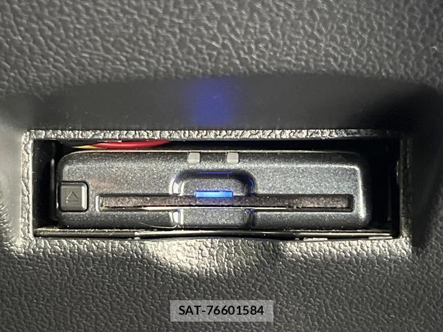 Toyota PRIUS 2022-11 8652931-6
