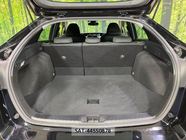Toyota PRIUS 2019-12 8653275-11
