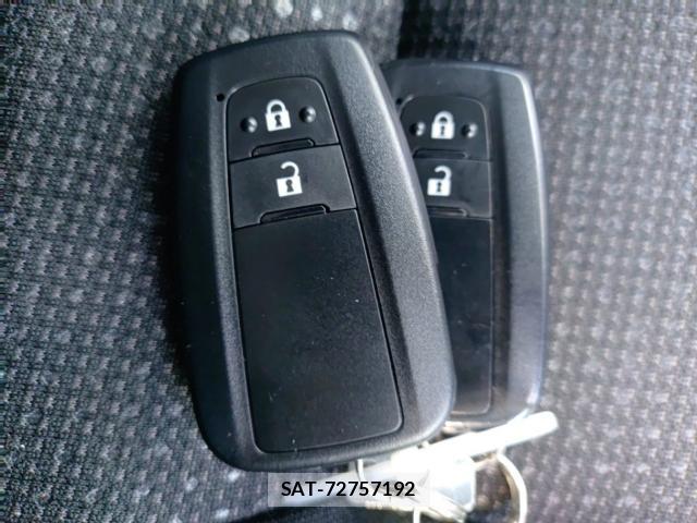 Toyota PRIUS 2021-08 8653357-14