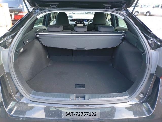 Toyota PRIUS 2021-08 8653357-7