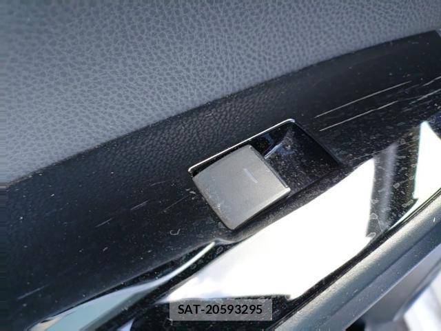 Toyota PRIUS 2021-08 8653377-12