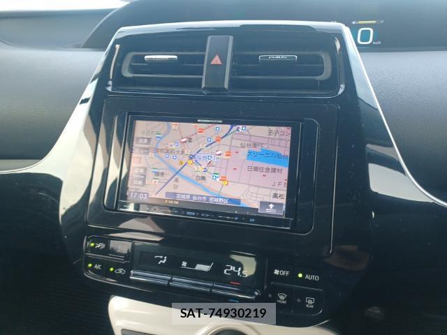 Toyota PRIUS 2017-08 8653422-10