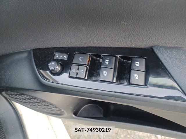 Toyota PRIUS 2017-08 8653422-13