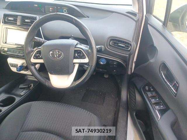 Toyota PRIUS 2017-08 8653422-2