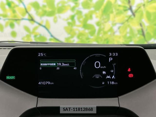 Toyota PRIUS 2023-10 8653482-13