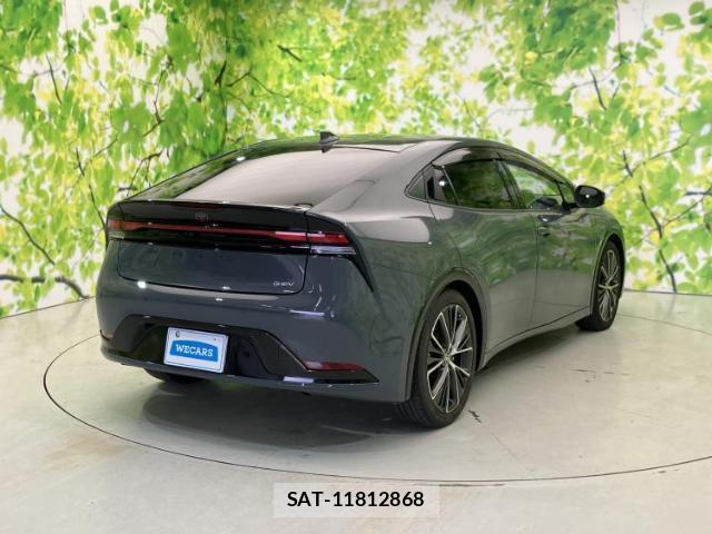Toyota PRIUS 2023-10 8653482-2