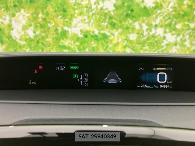 Toyota PRIUS 2017-06 8653524-12