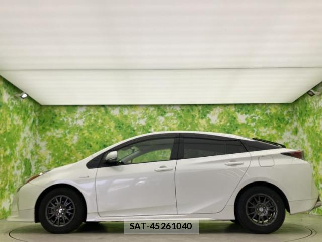 Toyota PRIUS 2016-05 8653526-1