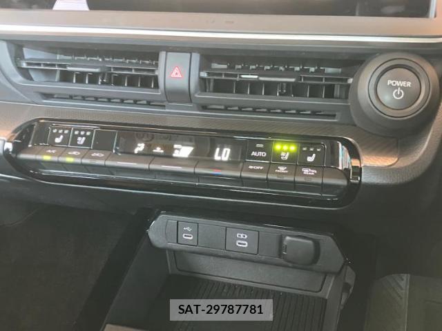 Toyota PRIUS 2024-04 8653599-11