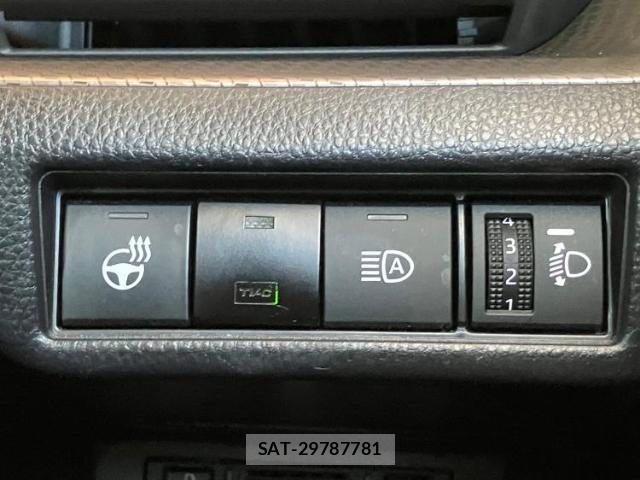 Toyota PRIUS 2024-04 8653599-15