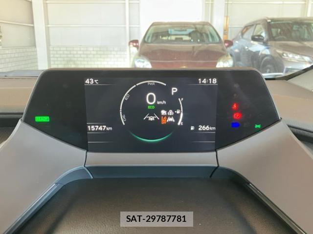 Toyota PRIUS 2024-04 8653599-17