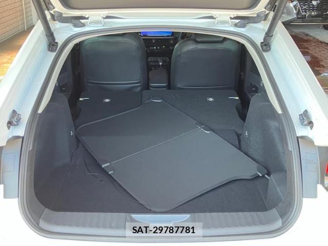 Toyota PRIUS 2024-04 8653599-7