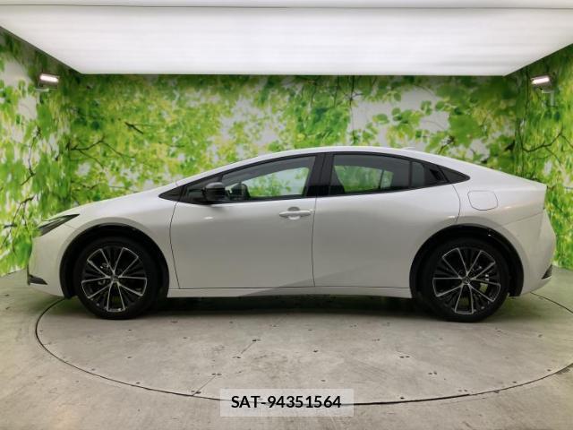 Toyota PRIUS 2024-07 8653635-1