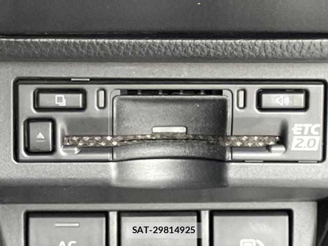 Toyota PRIUS 2025-02 8653689-17