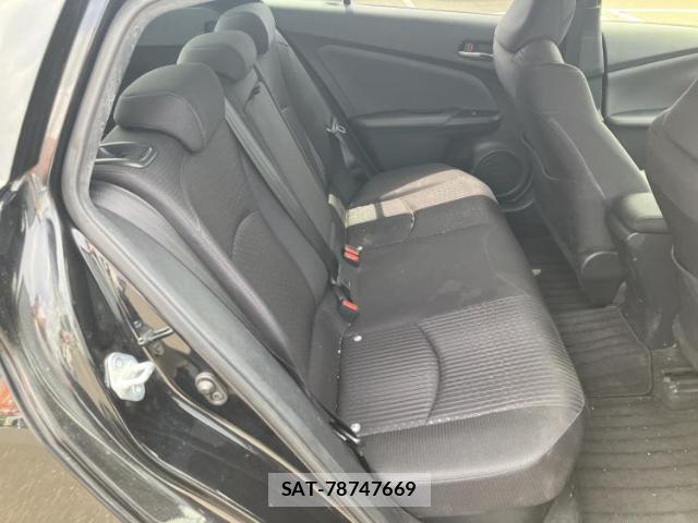 Toyota PRIUS 2017-06 8653696-4