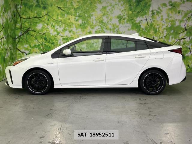 Toyota PRIUS 2019-08 8653720-1