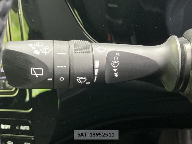 Toyota PRIUS 2019-08 8653720-16