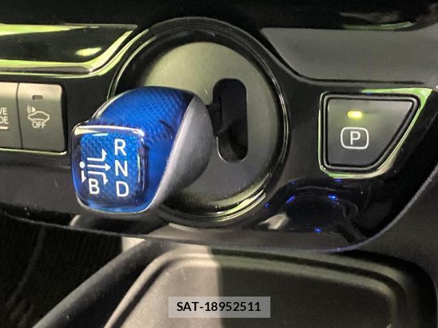 Toyota PRIUS 2019-08 8653720-17