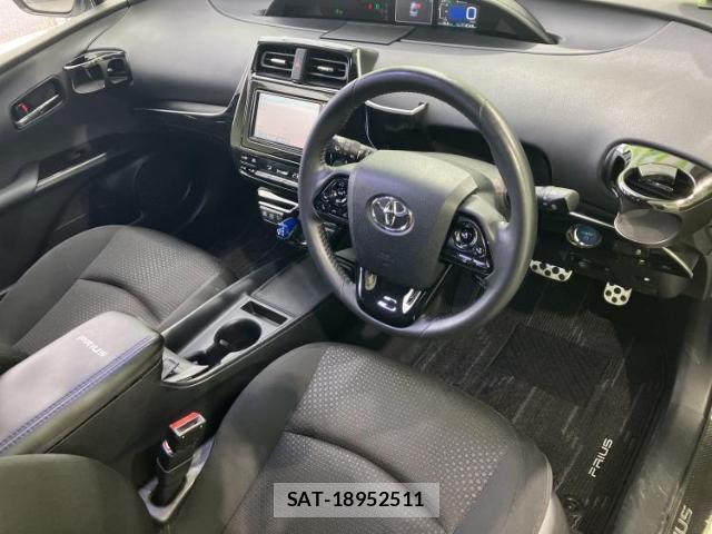 Toyota PRIUS 2019-08 8653720-4
