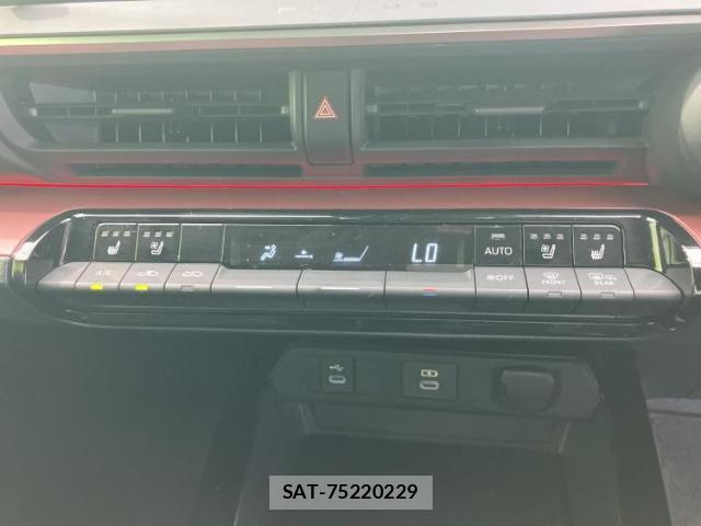 Toyota PRIUS 2023-02 8653750-11