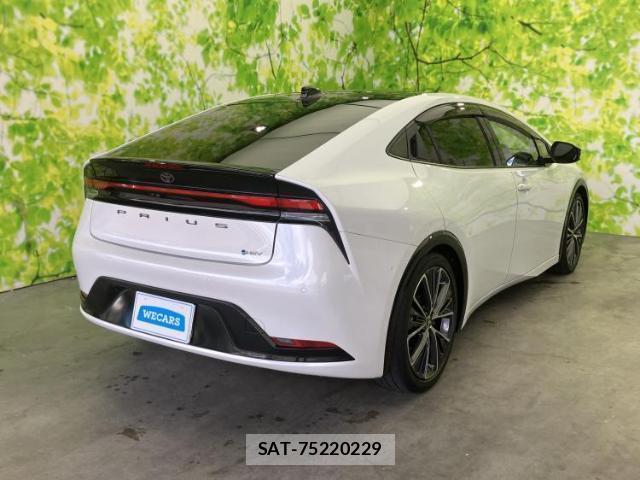 Toyota PRIUS 2023-02 8653750-2