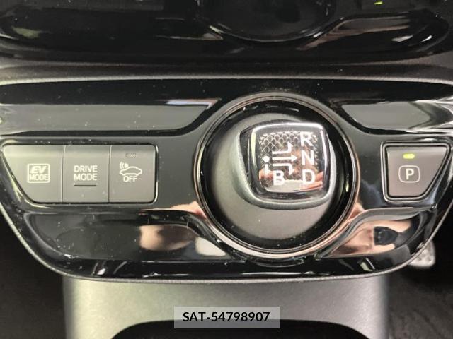 Toyota PRIUS 2018-03 8653770-16