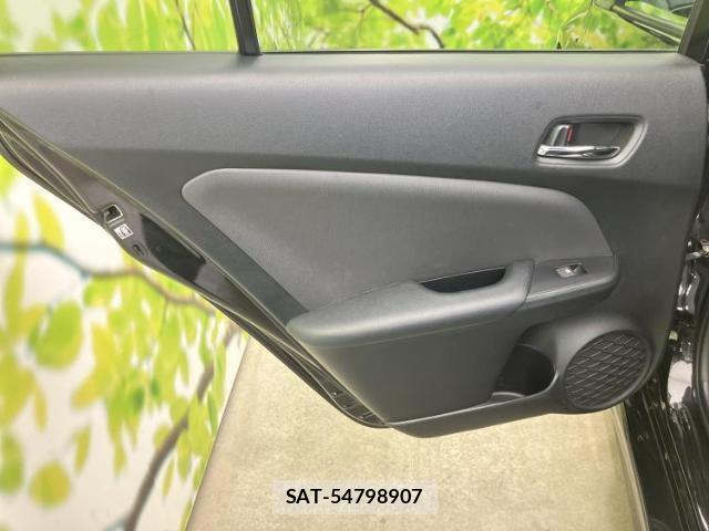 Toyota PRIUS 2018-03 8653770-6