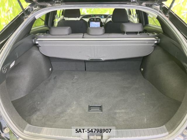 Toyota PRIUS 2018-03 8653770-7