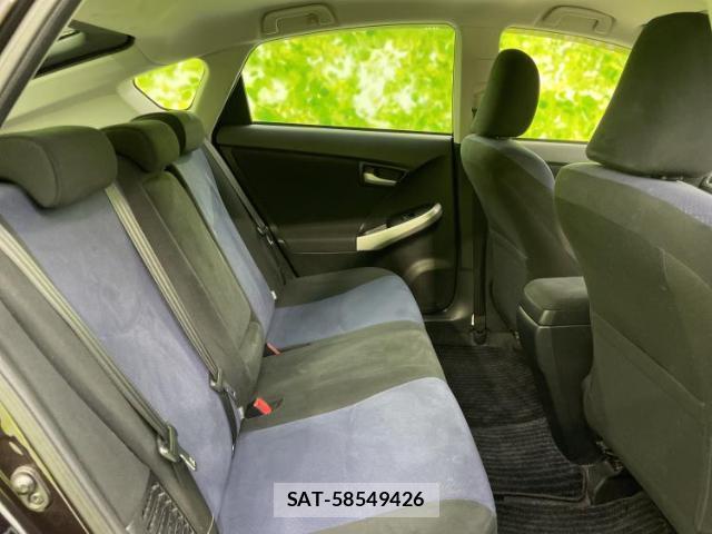 Toyota PRIUS 2012-08 8653791-4