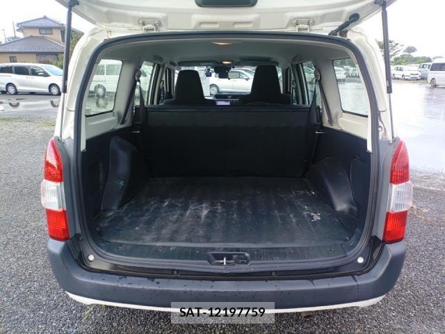 Toyota PROBOX 2021-08 8647557-5