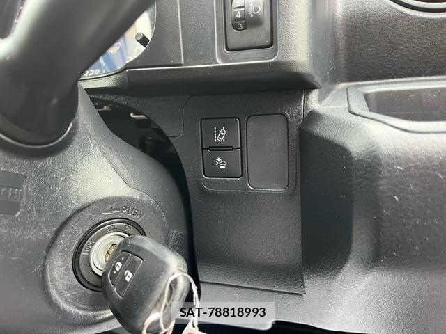 Toyota PROBOX 2022-06 8648536-19