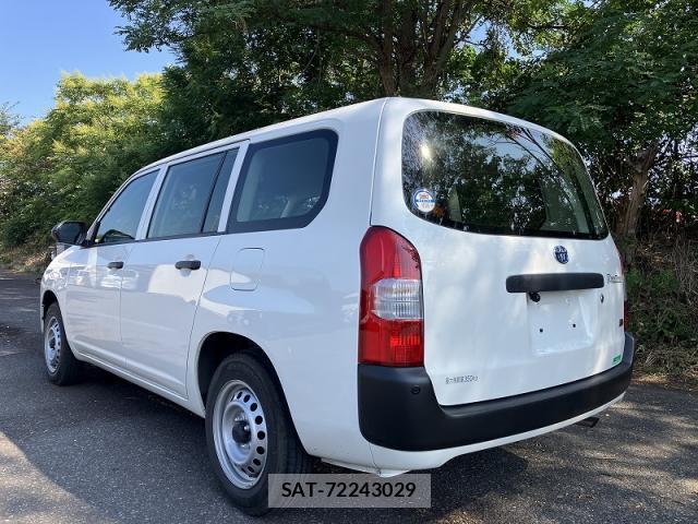 Toyota PROBOX 2021-08 8652256-1