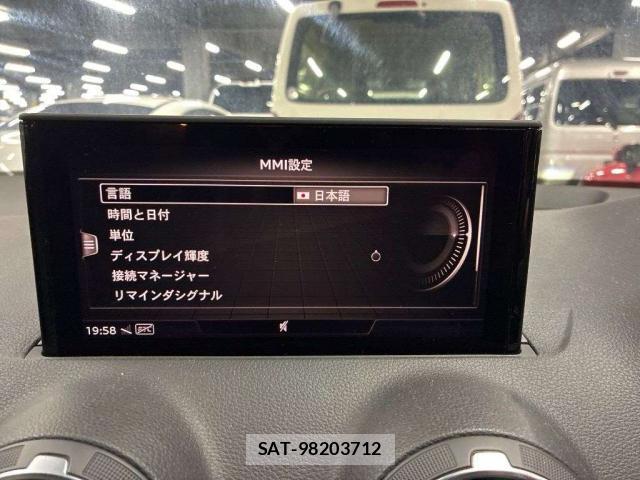 Audi Q2 2018-09 8648984-5