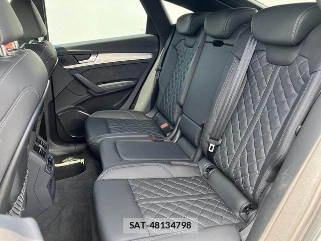 Audi Q5 2024-08 8651855-12