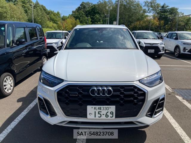 Audi Q5 2022-08 8648408-1