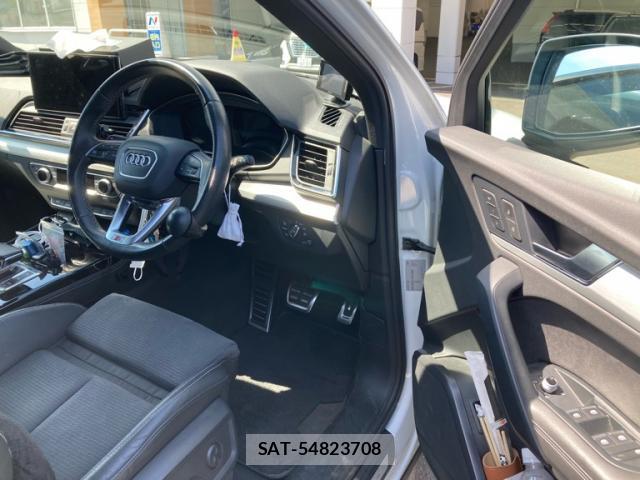 Audi Q5 2022-08 8648408-14