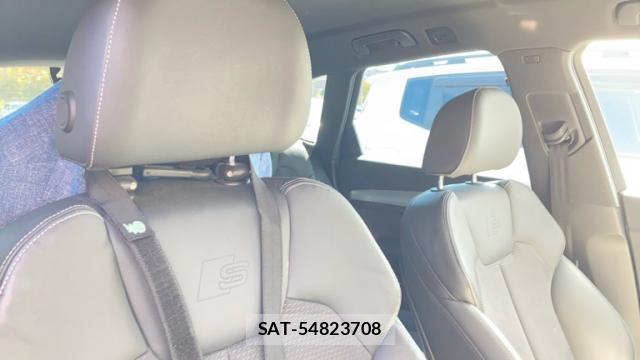 Audi Q5 2022-08 8648408-15