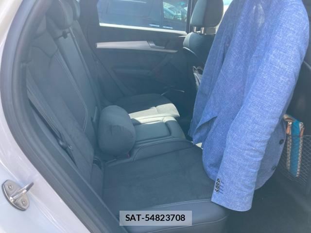 Audi Q5 2022-08 8648408-16