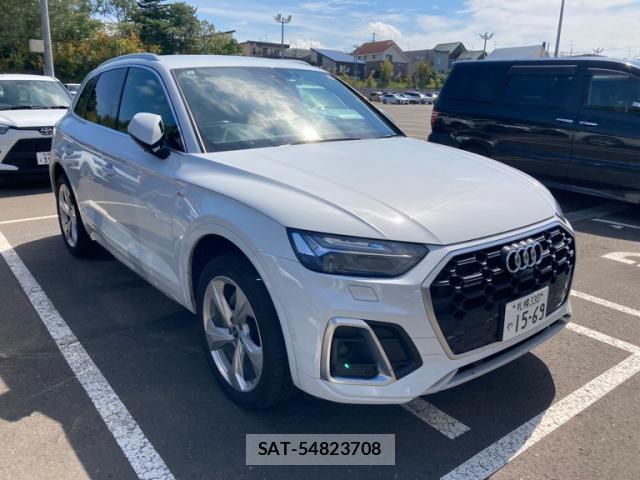 Audi Q5 2022-08 8648408-2