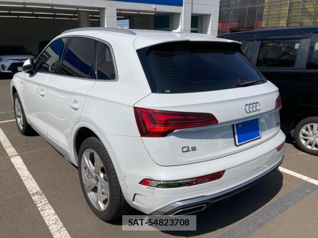 Audi Q5 2022-08 8648408-6