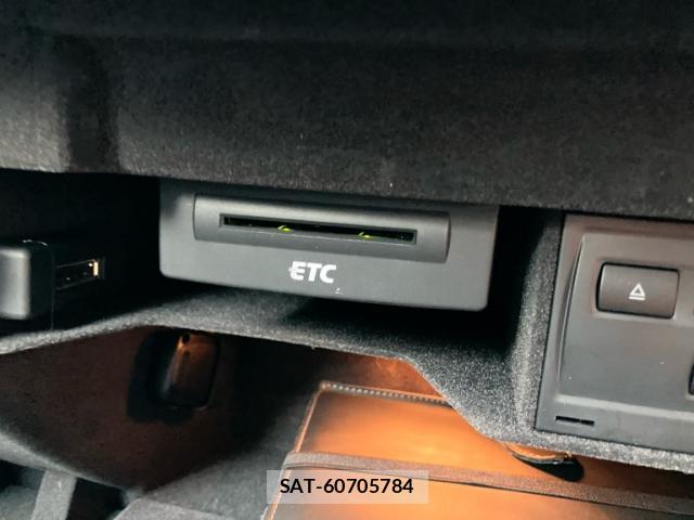 Audi Q5 2011-11 8648519-19