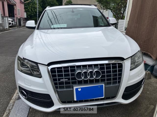 Audi Q5 2011-11 8648519-2