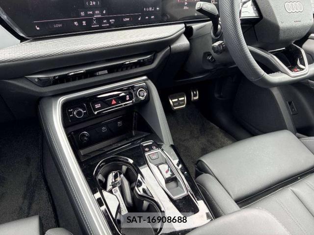 Audi Q5 2026-03 8649046-6
